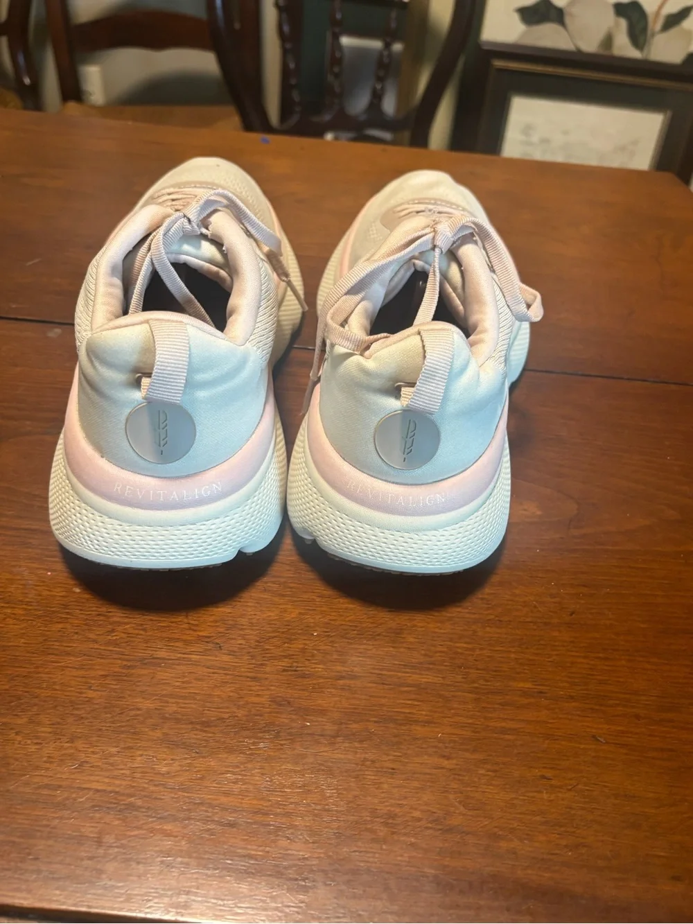 Revitalign Women’s Gaia Orthotic Walking Sneakers Sand Shell/Beige/Pink Size 9
